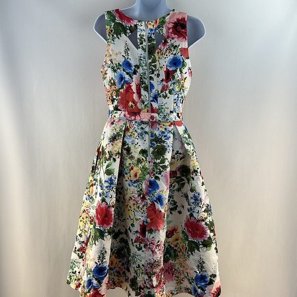 Danny and Nicole Sleeveless Floral Circle Midi Dress - Picture 6 of 11